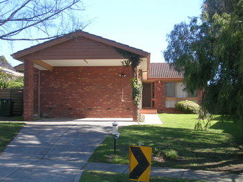 Australian Home Away At East Doncaster - Kalgoorlie Accommodation 12