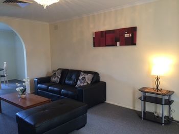 Australian Home Away At East Doncaster - Kalgoorlie Accommodation 14