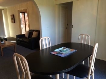 Australian Home Away At East Doncaster - Kalgoorlie Accommodation 15