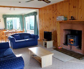 Castaway Cottage - Kalgoorlie Accommodation 1