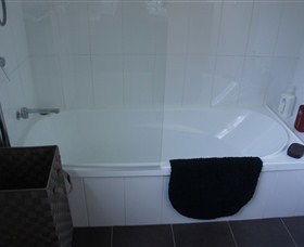 Tranquility Waters - Kalgoorlie Accommodation 2