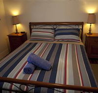 The Spotted Salmon Cottage - Kalgoorlie Accommodation
