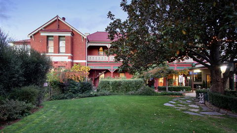 Alzburg Resort Mansfield - Kalgoorlie Accommodation 0
