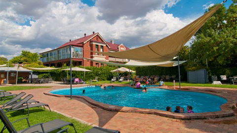 Alzburg Resort Mansfield - Kalgoorlie Accommodation 1
