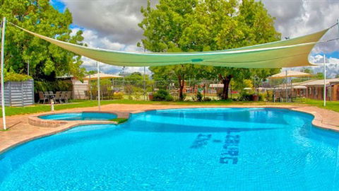 Alzburg Resort Mansfield - Kalgoorlie Accommodation 2