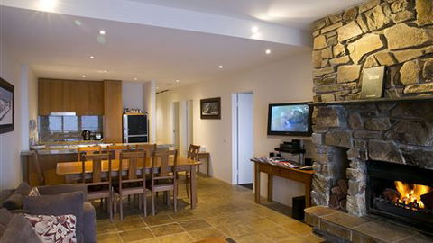 Alpine Woodsmoke Apartments - Kalgoorlie Accommodation 0