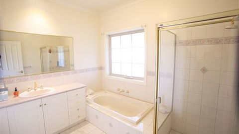 Farm Accommodation - Kalgoorlie Accommodation 7