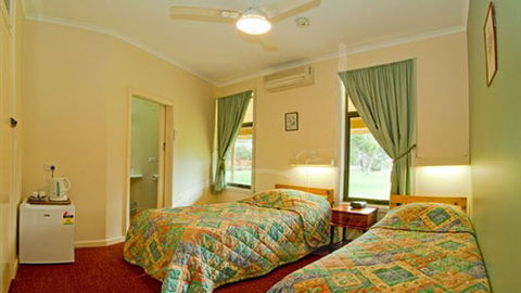 Little Desert Nature Lodge - Kalgoorlie Accommodation 1