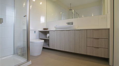 Allara House - Kalgoorlie Accommodation 7