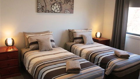 Acacia Villa - Kalgoorlie Accommodation 3