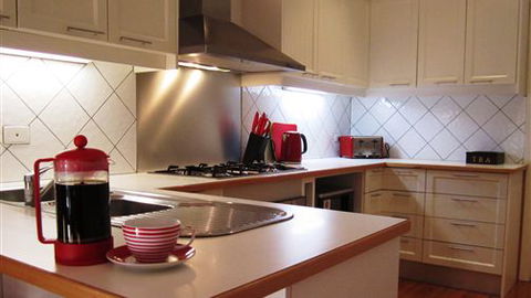 Maydays - Kalgoorlie Accommodation 6