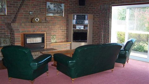 Abaco House - Kalgoorlie Accommodation 5