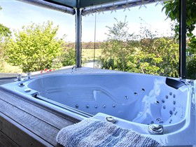 Away To Relax Massage Getaways At Welcome Springs B&B Retreat - Kalgoorlie Accommodation 0