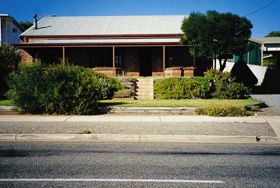 Botts Beach Retreat - Kalgoorlie Accommodation 1
