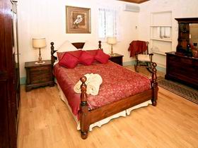 Karinga Park Coach House - Kalgoorlie Accommodation 0