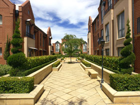 Majestic Old Lion Apartments - Kalgoorlie Accommodation 0