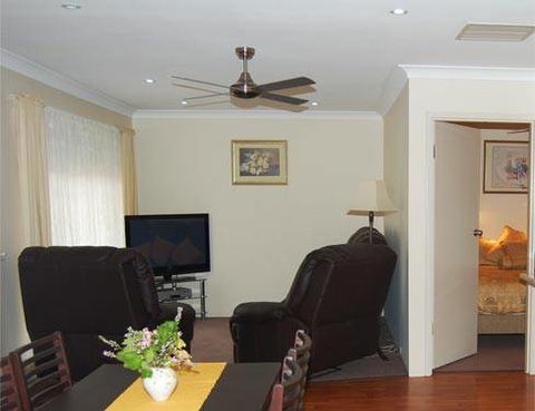 Aarinda Retreat - Kalgoorlie Accommodation 1