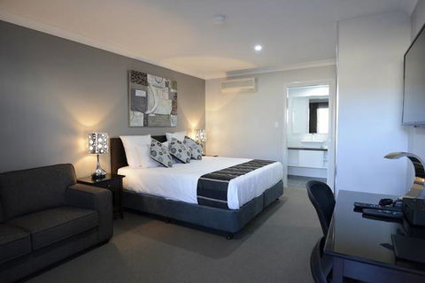 Aastro Dish Motor Inn - Kalgoorlie Accommodation 0