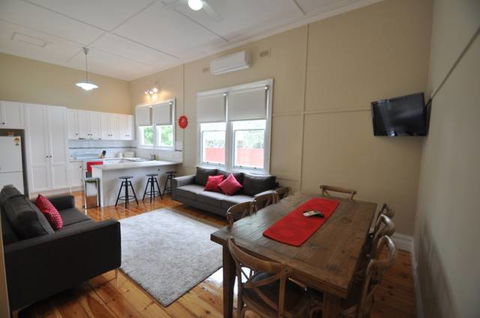 Ain Garth Self Catering Accommodation - Kalgoorlie Accommodation 0