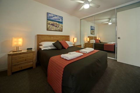 Albacore Apartments - Kalgoorlie Accommodation 0