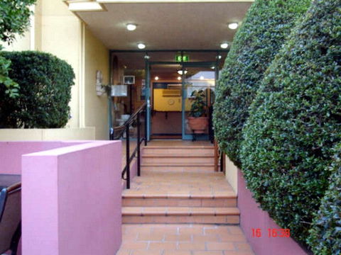 Albion Manor Motel & Serviced Apartments - Kalgoorlie Accommodation 0