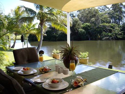Alexander Lakeside Bed & Breakfast - Kalgoorlie Accommodation 0