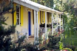 Amy's House - Kalgoorlie Accommodation 4