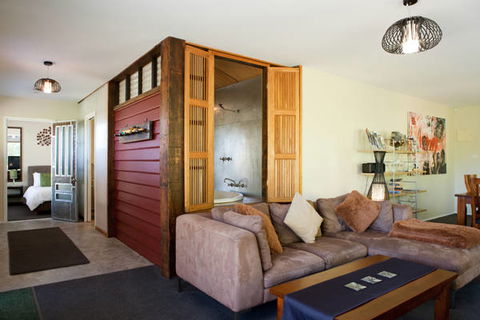 Azidene House & Spa Apartments - Kalgoorlie Accommodation 1