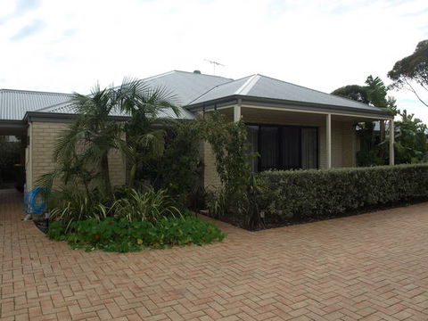 Baudins Of Busselton B&B - Kalgoorlie Accommodation 0