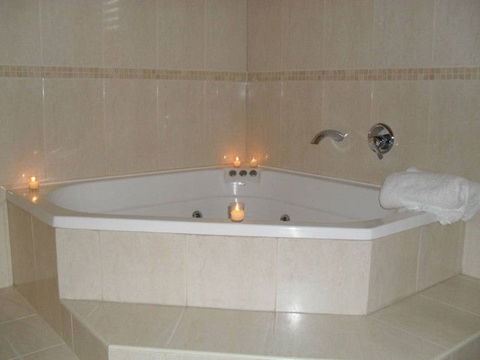Broken View Estate - Kalgoorlie Accommodation 2