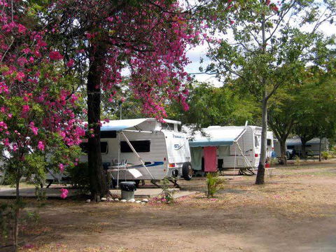 Emerald Cabin & Caravan Village - Kalgoorlie Accommodation 3