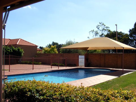 Fairways Bed & Breakfast At Jerilderie - Kalgoorlie Accommodation 3