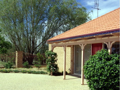 Fairways Bed & Breakfast At Jerilderie - Kalgoorlie Accommodation 4