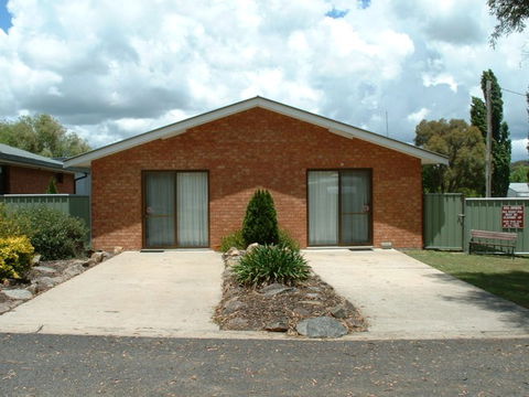 Fossicker Caravan Park - Kalgoorlie Accommodation 0