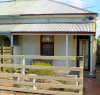 Harriett's Cottage Accommodation Clyde's Cottage - Kalgoorlie Accommodation