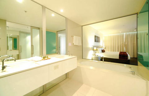 Q1 Resort & Spa - Kalgoorlie Accommodation 4
