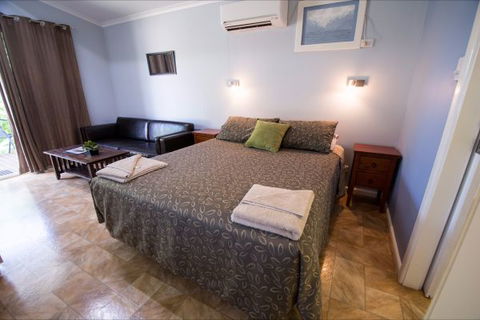 Daly Waters Historic Pub - Kalgoorlie Accommodation 10