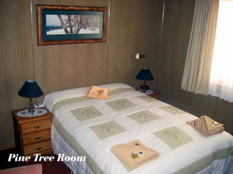 Sages' Haus B&B - Kalgoorlie Accommodation 3