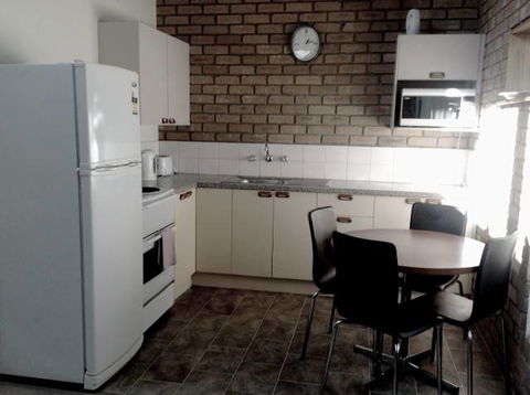 Town Centre Holiday Apartments - Kalgoorlie Accommodation 5