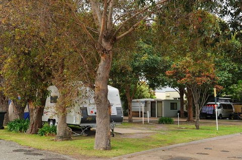 Woodbine Tourist Park - Kalgoorlie Accommodation 4