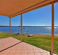 Luxury Waterfront House - Kalgoorlie Accommodation