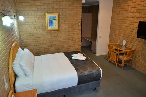 Tropicana Motor Inn - Kalgoorlie Accommodation 5