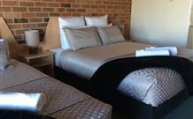Inverell Terrace Motor Lodge - Kalgoorlie Accommodation 4