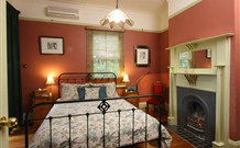 Moments Mountain Retreat - Kalgoorlie Accommodation 3