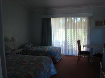 Airlie House Motor Inn - Kalgoorlie Accommodation 2