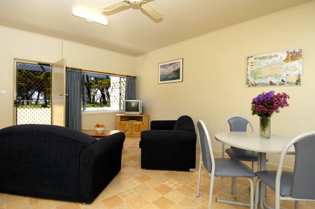 Island Coastal Units - Kalgoorlie Accommodation 0