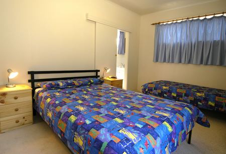 Island Coastal Units - Kalgoorlie Accommodation 2