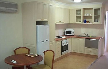 Charlotte Apartments - Kalgoorlie Accommodation 3