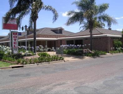 Exies Bagtown - Kalgoorlie Accommodation 0