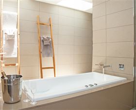 Mirage Whitsundays - Kalgoorlie Accommodation 1